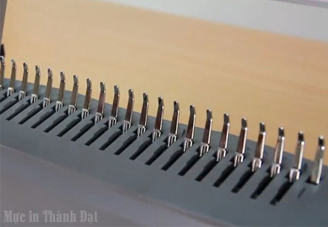 Máy Đóng Lò Xo Nhựa Đóng Sách DSB CB-122