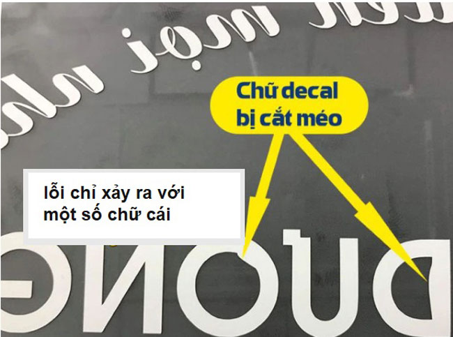 Lỗi máy cắt decal bị méo chữ